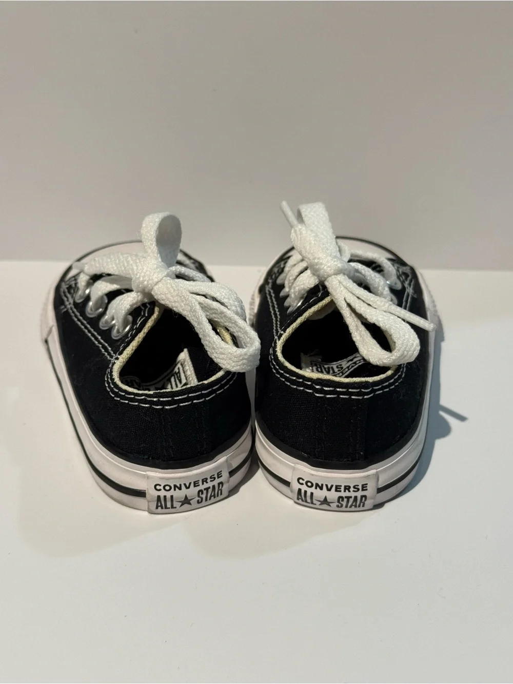 Converse classic low